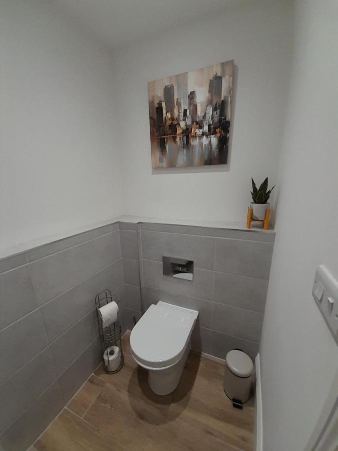 The Stables A Contractor Family 2 Bed Town House In Central Melton Mowbray Esterno foto